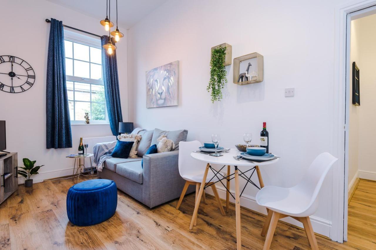 Bright 1-Bed Apartment In Chester By 53 Degrees Property, Ideal For Professionals & Couples, Great Location - Sleeps 4 Екстериор снимка