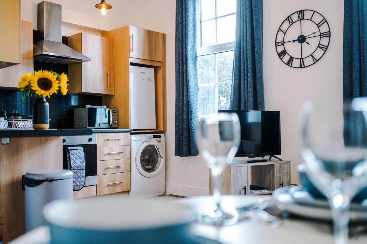Bright 1-Bed Apartment In Chester By 53 Degrees Property, Ideal For Professionals & Couples, Great Location - Sleeps 4 Екстериор снимка