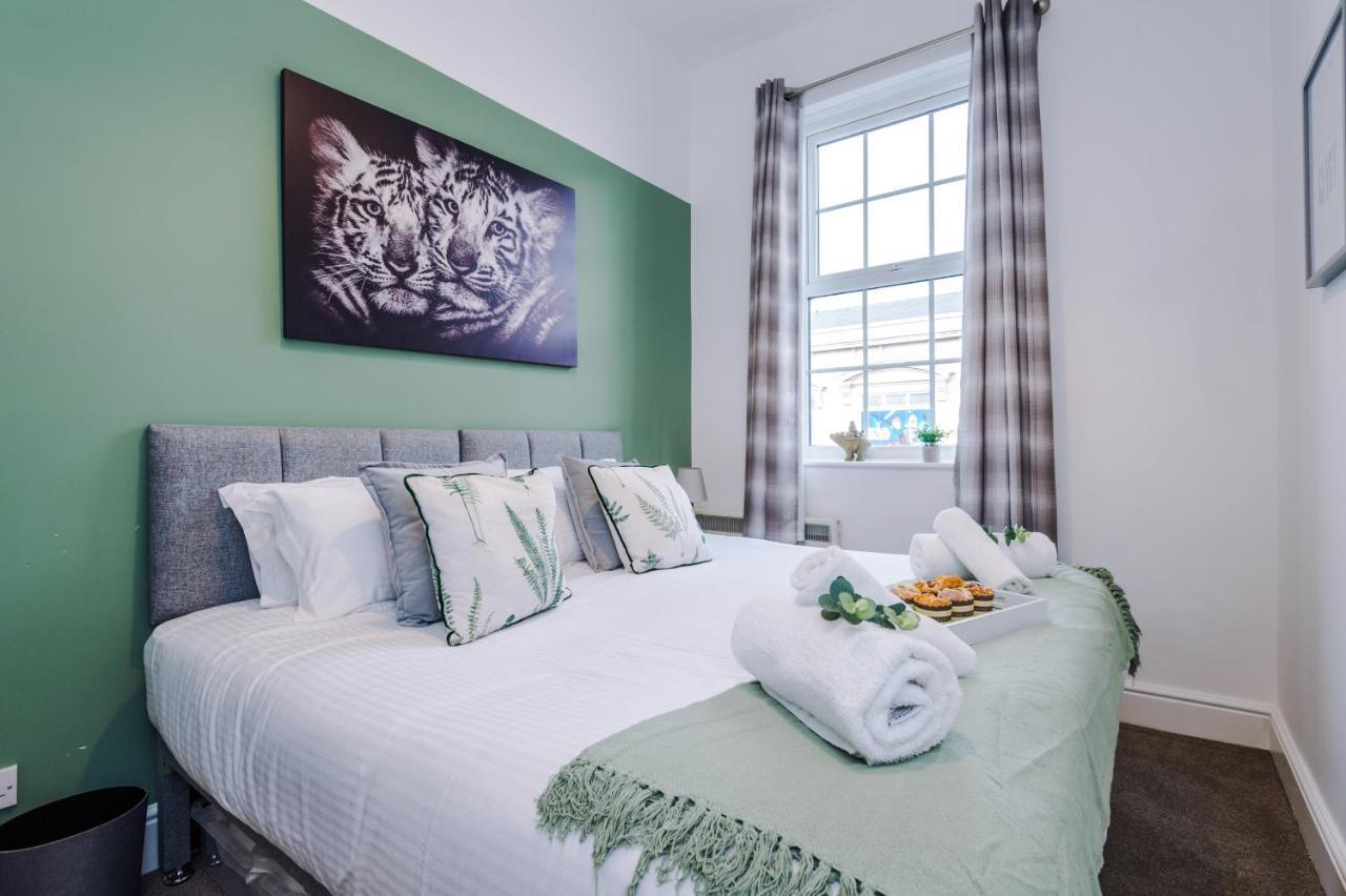 Bright 1-Bed Apartment In Chester By 53 Degrees Property, Ideal For Professionals & Couples, Great Location - Sleeps 4 Екстериор снимка