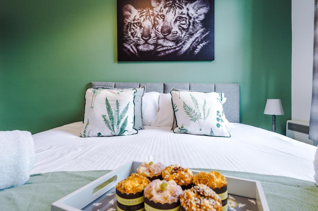 Bright 1-Bed Apartment In Chester By 53 Degrees Property, Ideal For Professionals & Couples, Great Location - Sleeps 4 Екстериор снимка