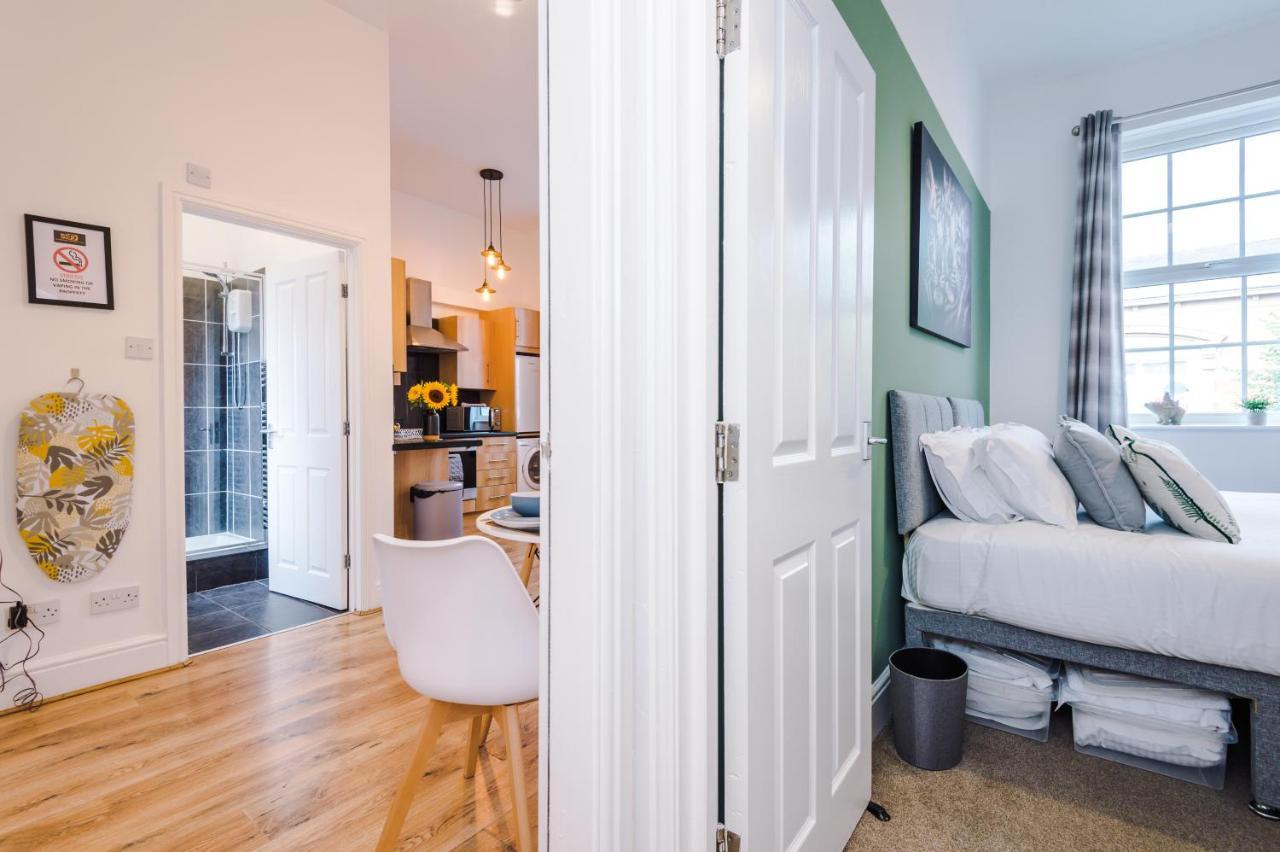 Bright 1-Bed Apartment In Chester By 53 Degrees Property, Ideal For Professionals & Couples, Great Location - Sleeps 4 Екстериор снимка
