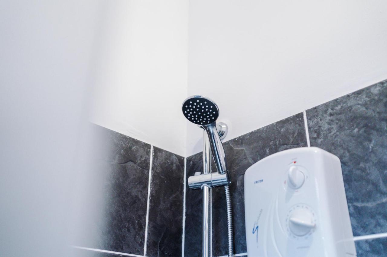 Bright 1-Bed Apartment In Chester By 53 Degrees Property, Ideal For Professionals & Couples, Great Location - Sleeps 4 Екстериор снимка